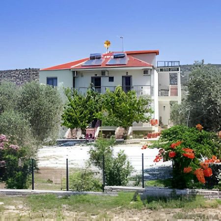 Villa Elista Astris Buitenkant foto