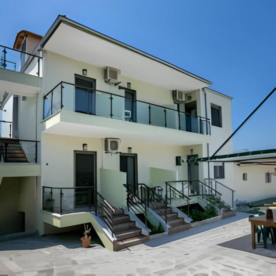 Villa Elista Astris Buitenkant foto