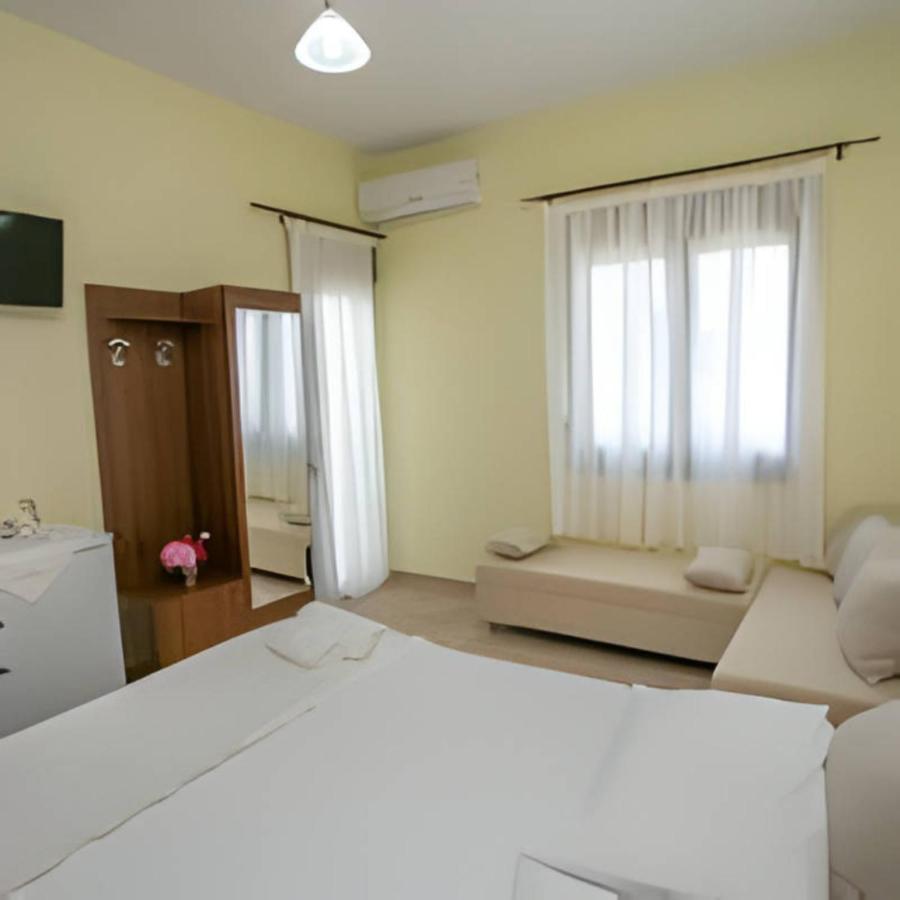 Villa Elista Astris Buitenkant foto