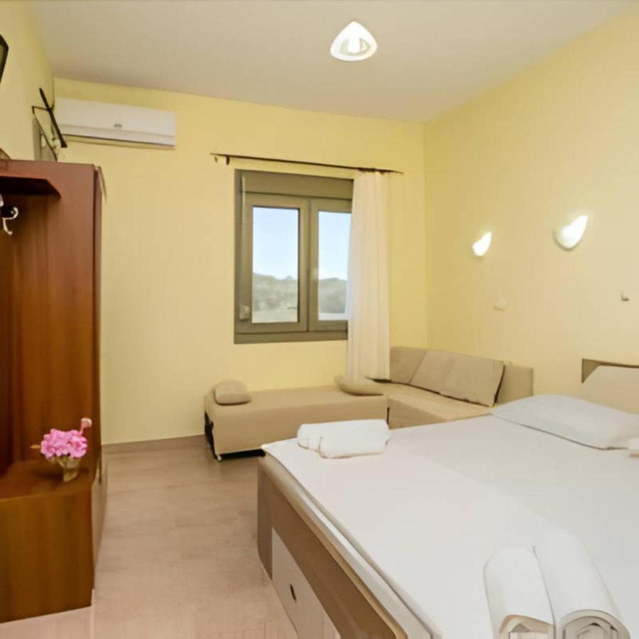 Villa Elista Astris Buitenkant foto